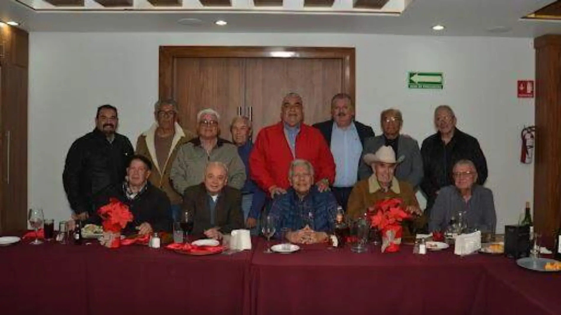 Los compañeros del café, en su tradicional cena navideña